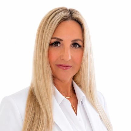 MELISSA - DENTAL HYGIENIST